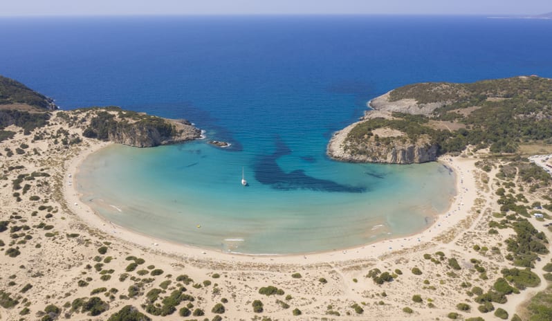 europe-holidays-greece-costa-navarino-the-romanos-a-luxury-collection-resort-costa-navarino-voidokilia-beach